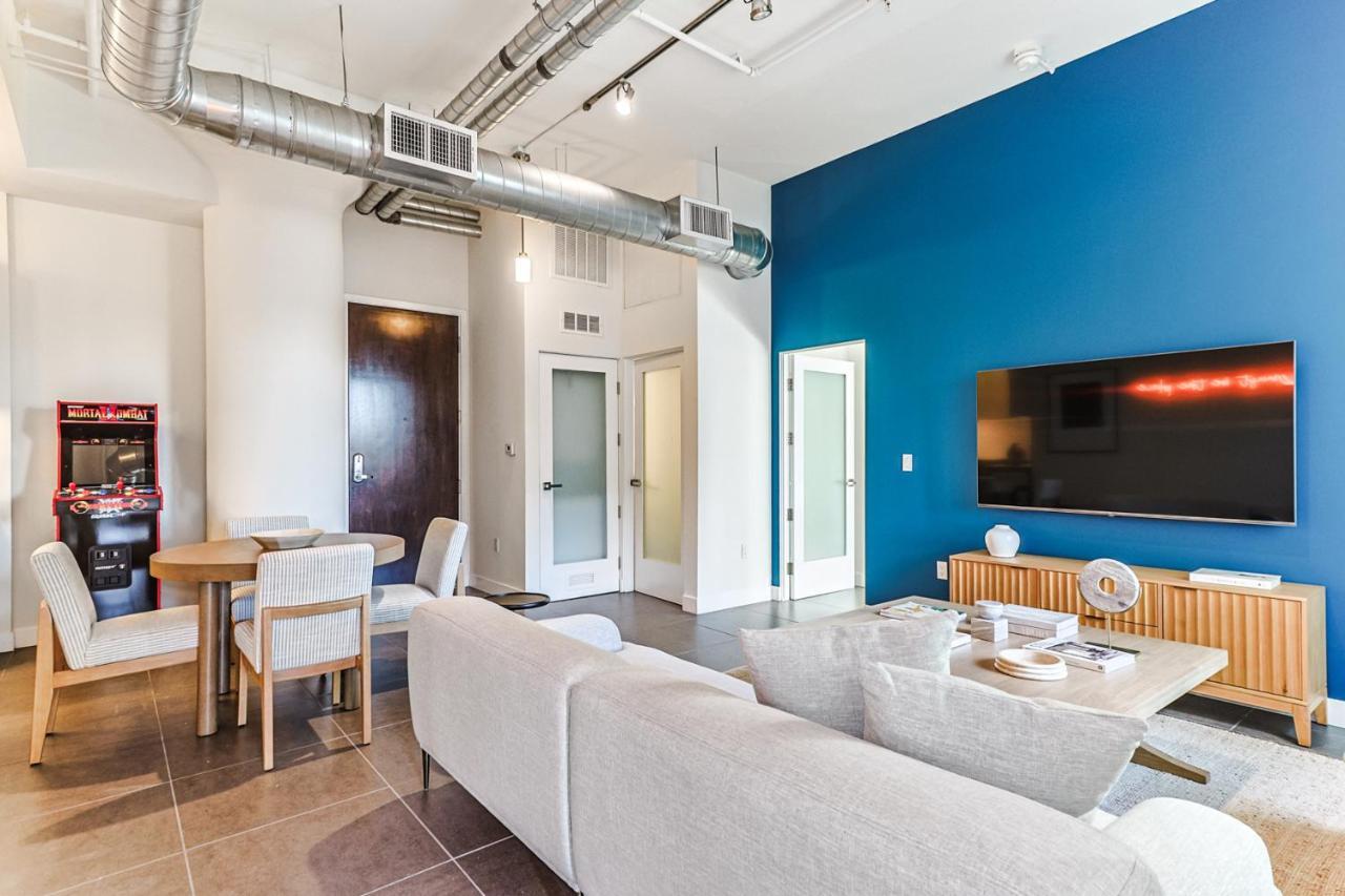 Sunny & Spacious 2bdr & 1bth In Downtown La *